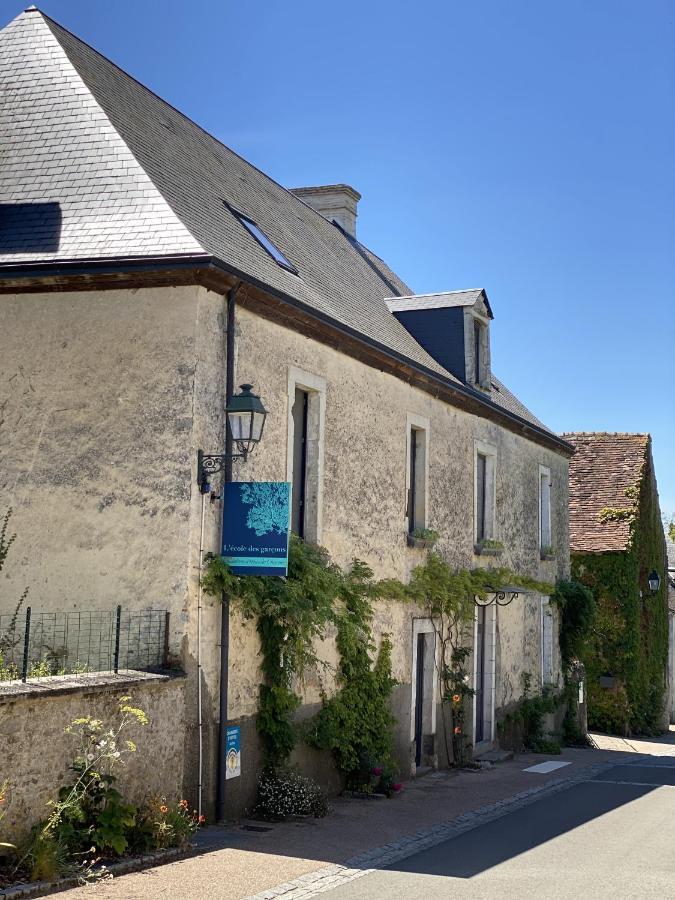 Bed and Breakfast L'Ecole des Garçons à Maigne Extérieur photo